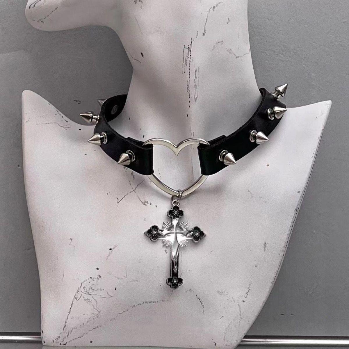 Cross Punk Rivet Leather Necklace Y2k Subculture Millennial Babes Personality Collar Choker Lolita