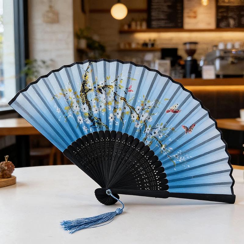 Retro-Tanzfächer im japanischen Stil für den Sommer - Klassischer antiker Stil