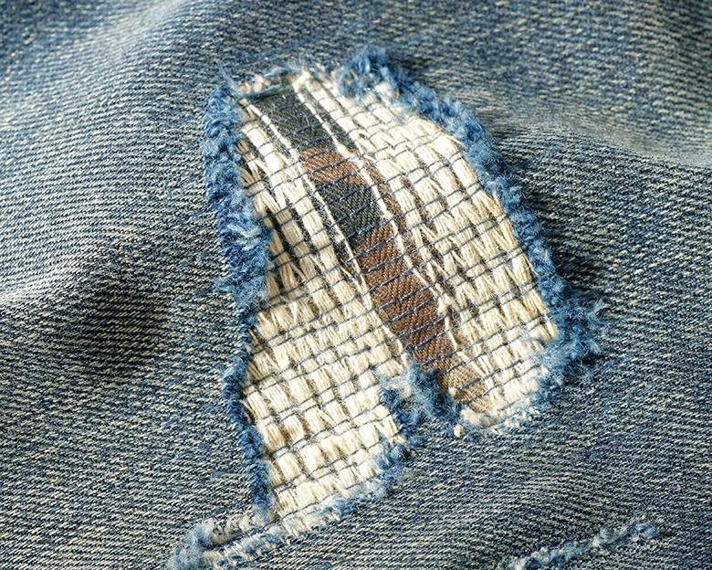 Calças Jeans Masculinas Afuniladas com Retalhos Desgastados - Rasgadas, Bordadas, Lavadas e com Efeito Desgastado para um Look Moderno e Versátil