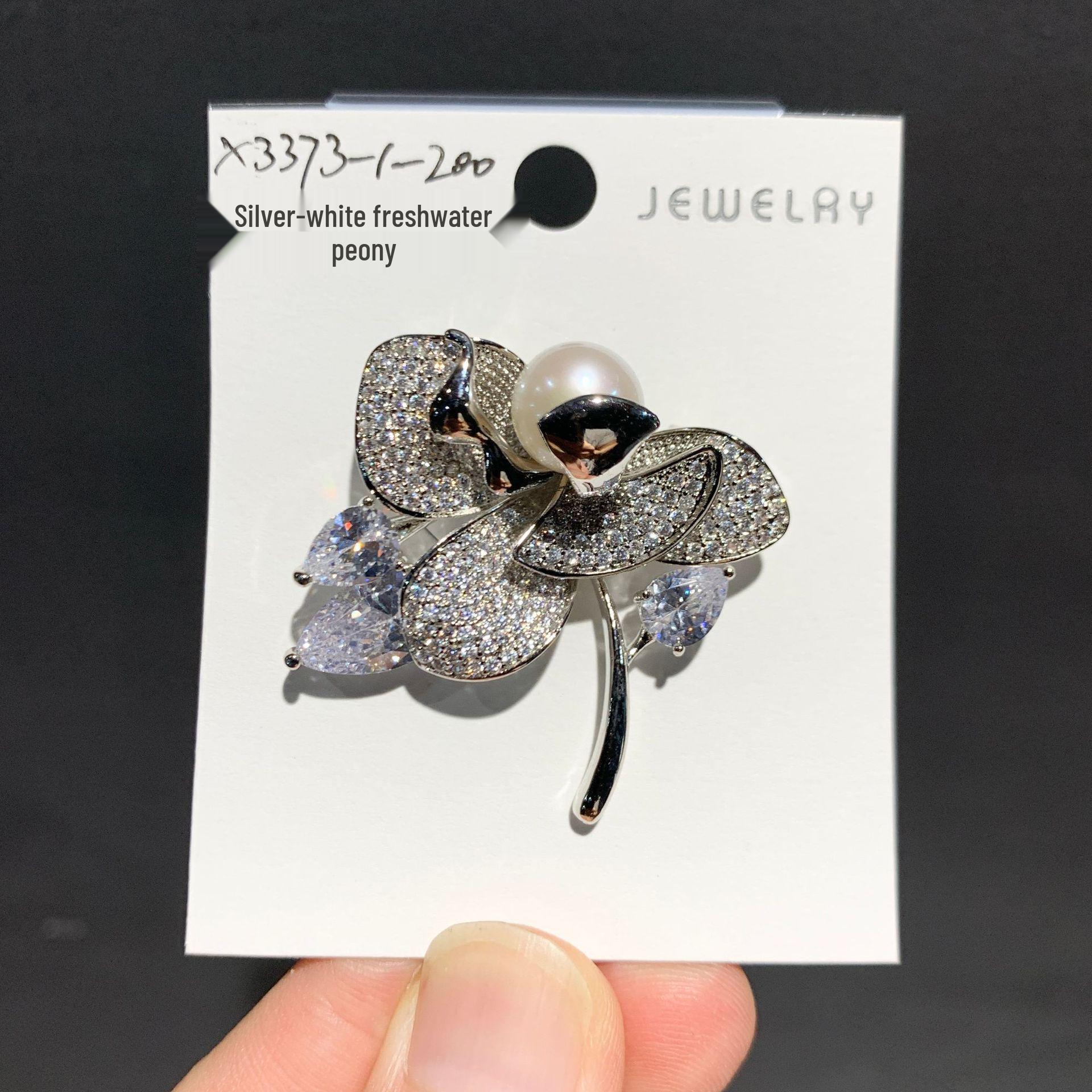 Bo Xin Yun Agate Butterfly Brooch - Original Design, Pearl Pin for Coat or Shawl