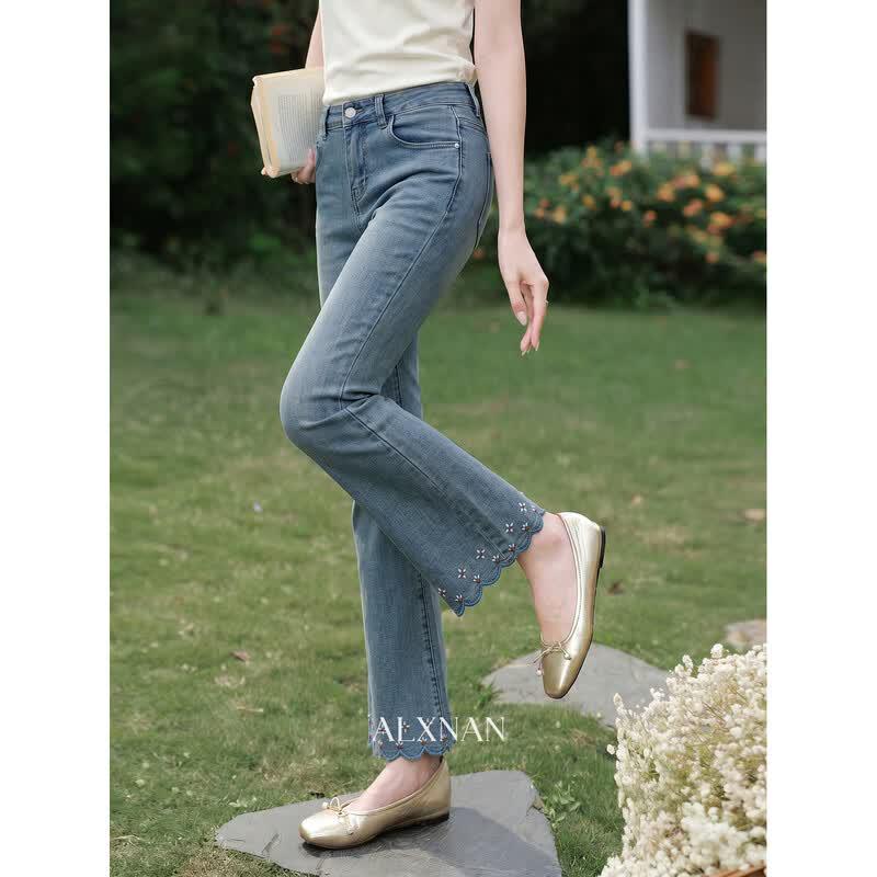 Lù Xiàng Nán Women's Slim Fit Lace Trim Blue Jeans