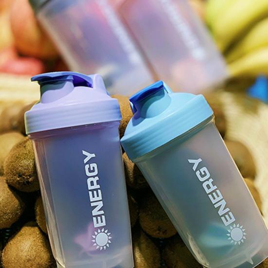 500ml Šejkr s míchací kuličkou Nepropustný PP Snadno míchá proteiny Kelímek na vodu pro fitness