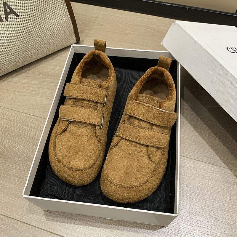 thick-soled velvet board shoes women's bread shoes 2025 winter new versatile Velcro casual sports thermal cotton shoes
