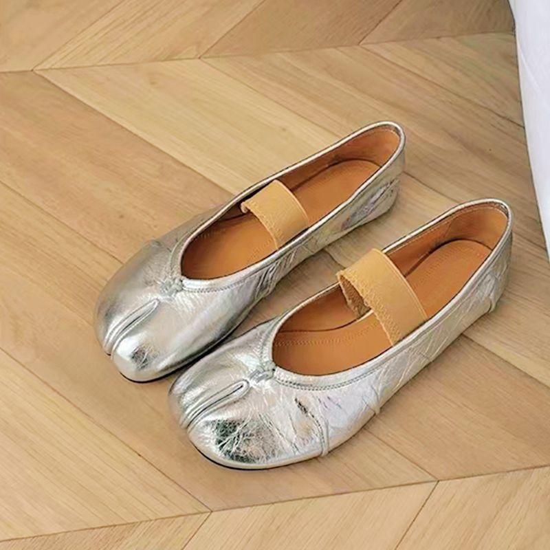 New fashionable shallow mouth soft bottom flat bottom with skirt pig's trotters split toe single shoes