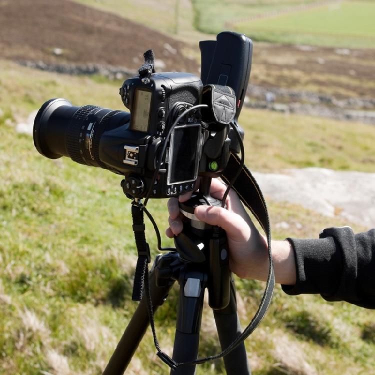 Metal Thumb Rest Secure Hand Grip For Q2 Camera Improves Handling Without Affecting Controls