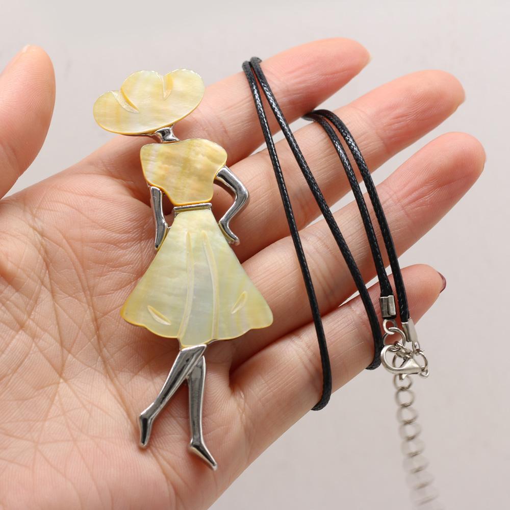 

Новый стиль, ожерелье из натуральных ракушек, красивая брошь, кулон, кожаный шнур, 2 мм, подвески для элегантных женщин, романтический подарок 30x85mm