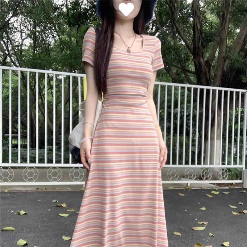 

Dopamine high sense niche design temperament coffee break French dress summer rainbow striped dress Xiaohongshu M