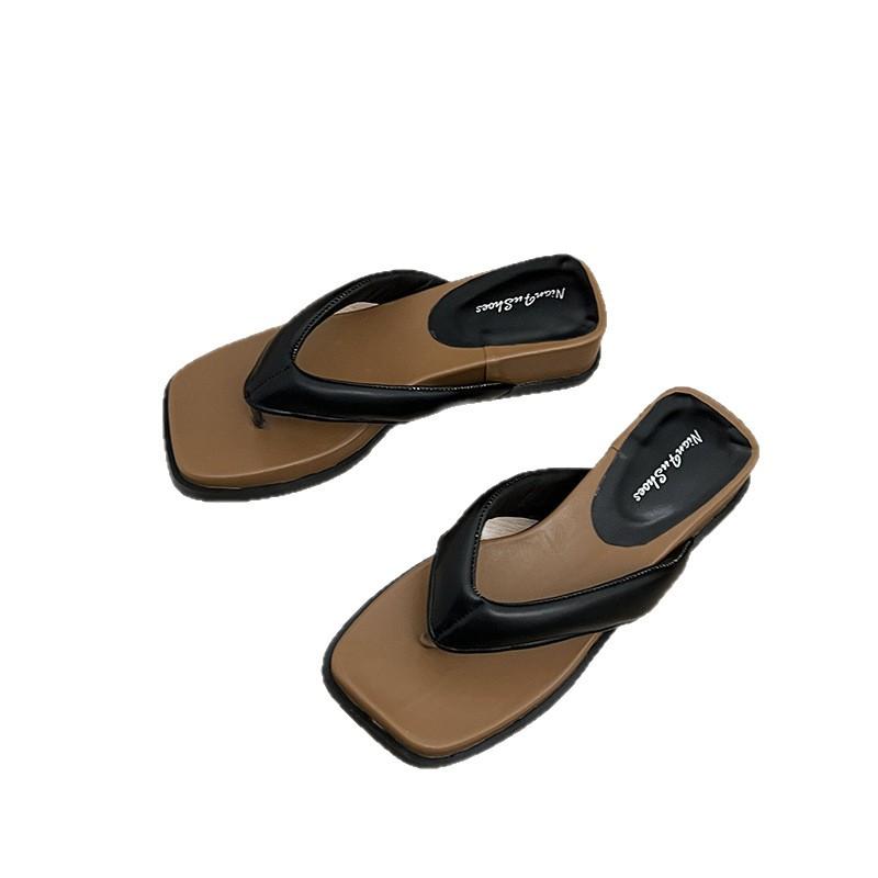 Slope heel flip-flops women's summer outer wear 2025 new holiday style silver beach shoes square head pinch foot cool slippers