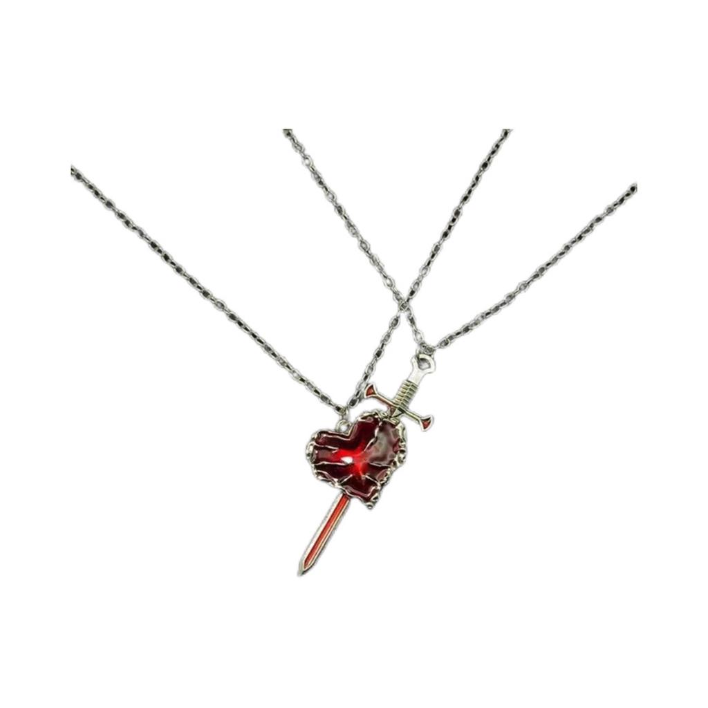 Sword Love Couple Necklace, A Personalized Heart-shaped Peach Pendant Collarbone Chain
