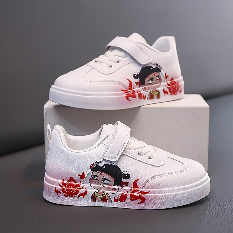 

Мультяшные детские кеды для девочек, маленькие белые туфли 2025 весна-осень, новая спортивная обувь для мальчиков, повседневная обувь на мягкой подошве для детей среднего и старшего возраста 32-37 yards, 6 pairs in one hand красный