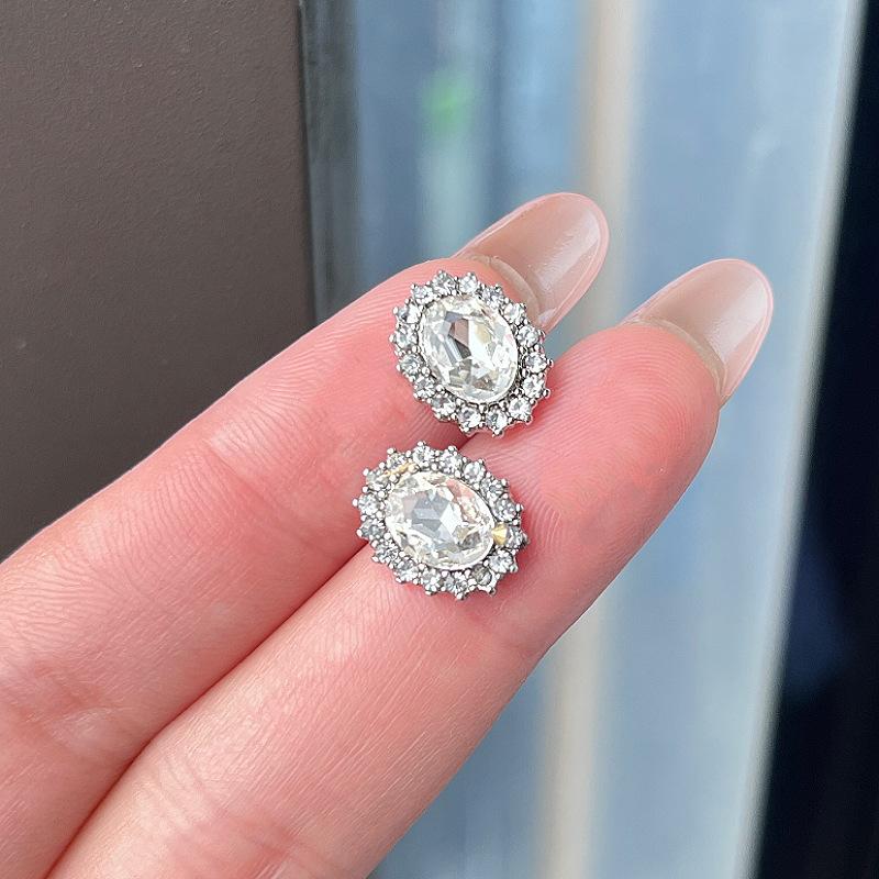 

Овальные серьги со стразами Gentle Temperament, модные серьги-гвоздики Niche Design, женские серьги Feel Cold Wind Ins Wind