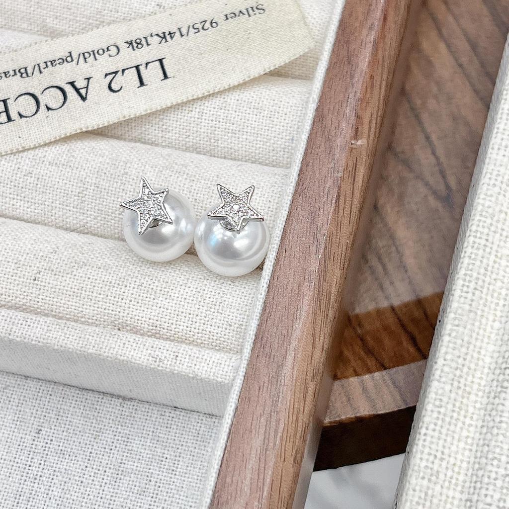 Elegant Diamond Star Pearl Earrings - Luxurious, Versatile Design for Women