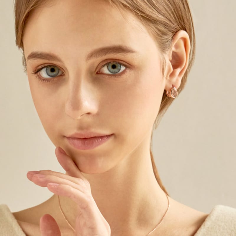 ELLE Jewelry 14K Water Drop Point One-Touch Earrings (Gold Pin) ELGPEE409