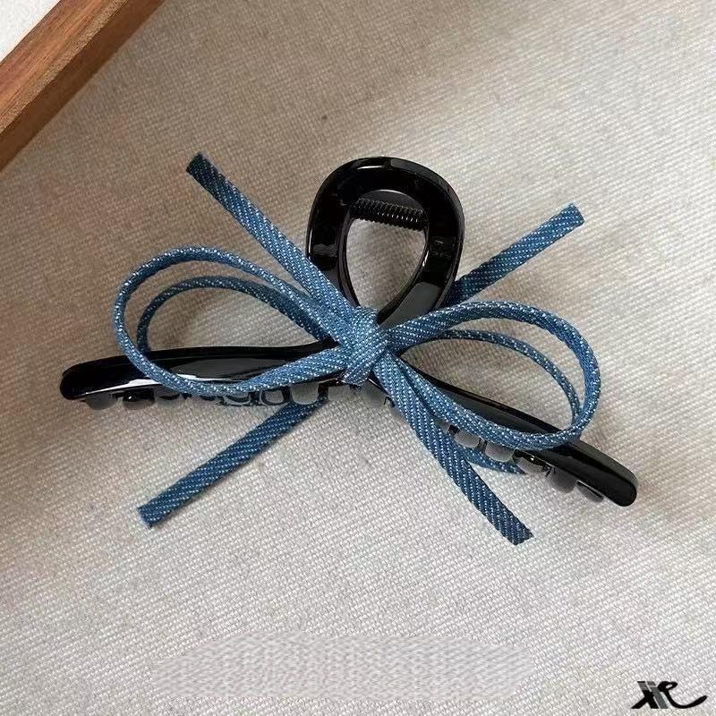 Elegant Marble Plumeria Hair Clip with Cross-Border Design