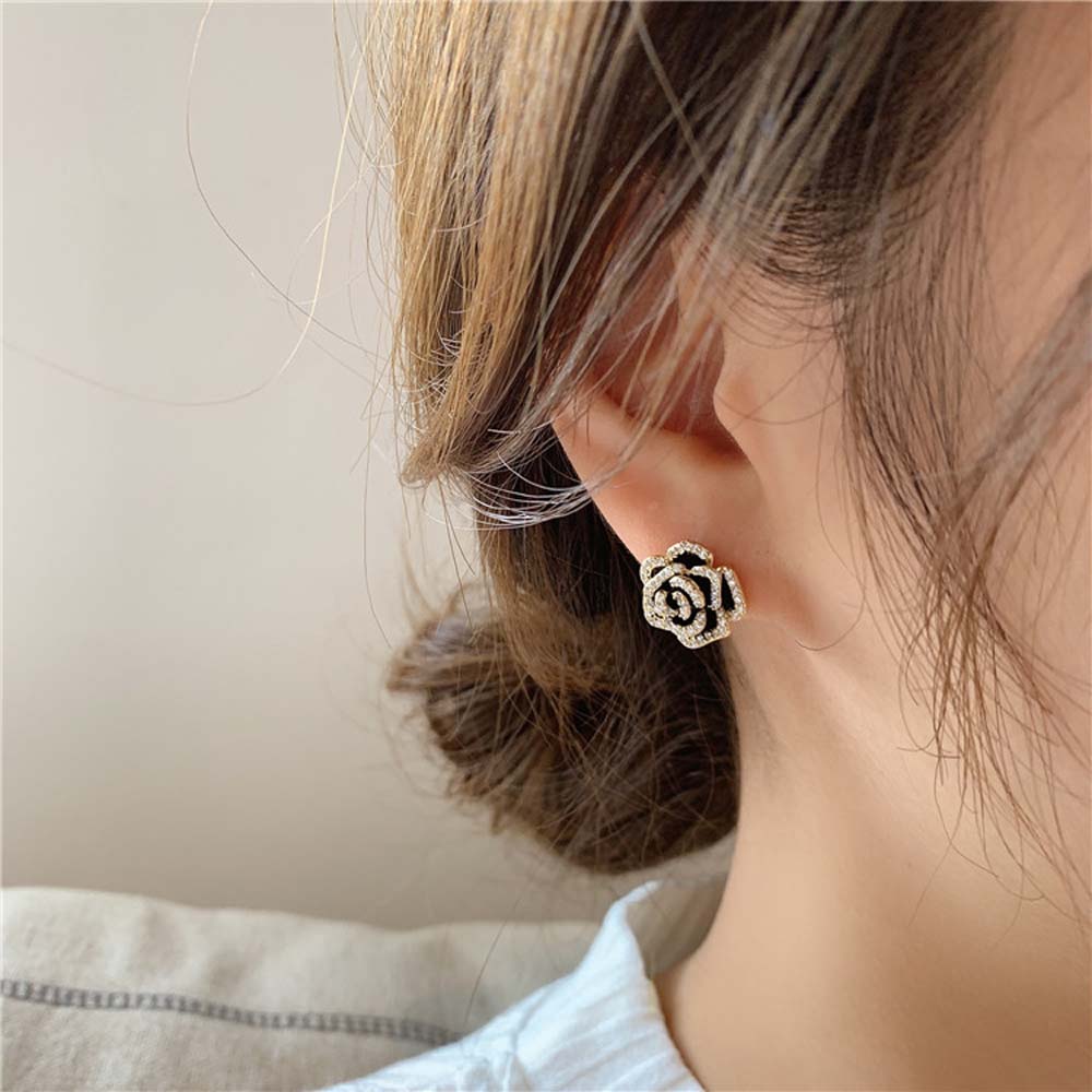 Girls Retro Flower Black Rhinestone French Stud Earrings Zinc Zinc Alloy Camellia Earrings Fashion Jewelry