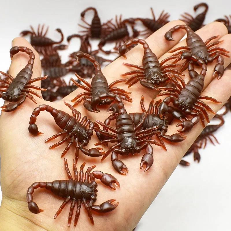 

50Pcs Realistic Fake Rubber Cockroach Toy Prank Joke Trick Simulation Model Lifelike Roach Bug Funny Gag Gift For Halloween 1 Pcs