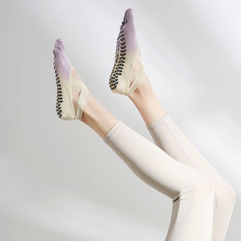 

Женские носки для йоги с градиентной повязкой, теплые, нескользящие, профессиональные, дышащие, влагоотводящие, с пальцами, спортивные носки для пилатеса Accessible Luxury purple White
