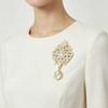 Chic Vintage Crystal Brooch Gold Silver Color Delicate Lapel Pin for Women Date Outfit Wedding Banquet Dress Matching