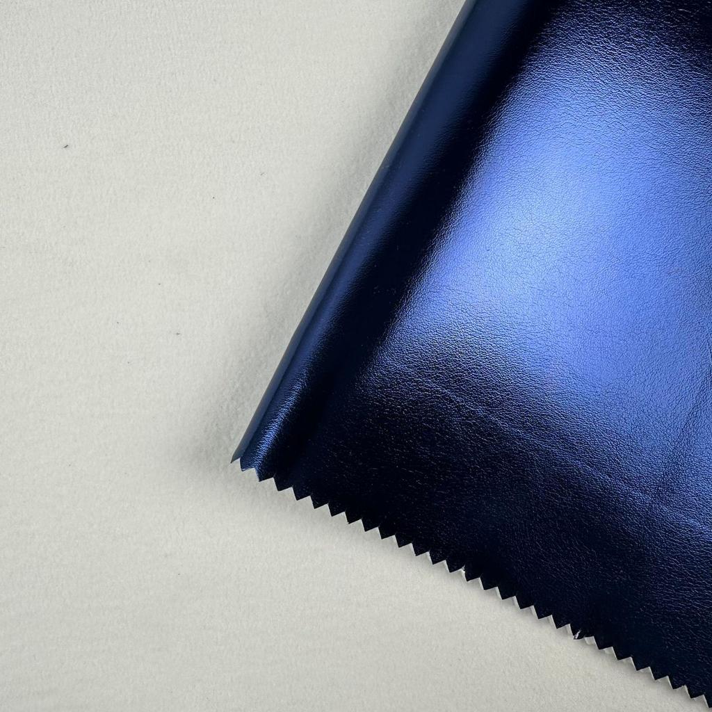 Iridescent Metal-Texture PU Leather with 1.2mm Cotton Fluff Backing for Luggage and Glasses Case Packaging