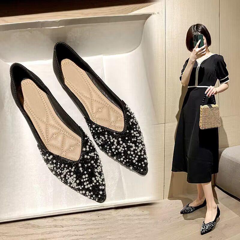 Comfortable and Elegant Pearl Pointed Toe Woman Flats Korean Style Offer Y2k Wholesale Spring Low Price Slip-on Shoes for Women