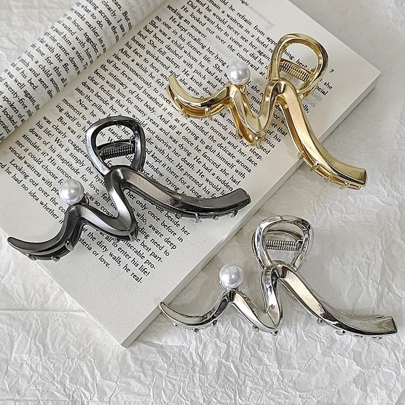 1pc Minimalist Metal Hair Claw Clips Pearl Accents Abstract Wave Design Perfect Effortless Daily Styles Chic Hair Accessories