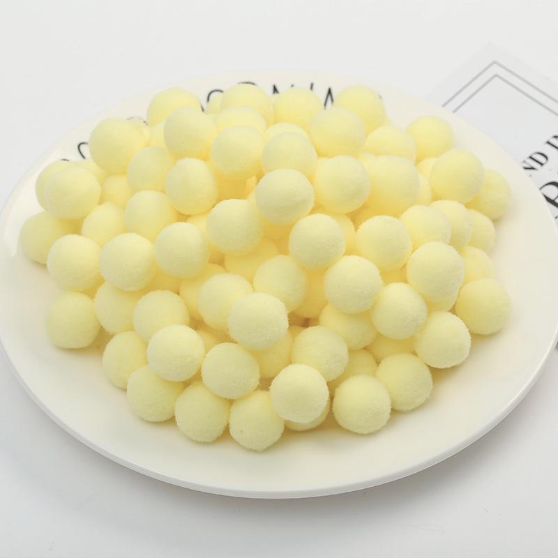 

1,5 см 60 шт. Высокоэластичные полиэстеровые помпоны для изготовления украшений и поделок своими руками