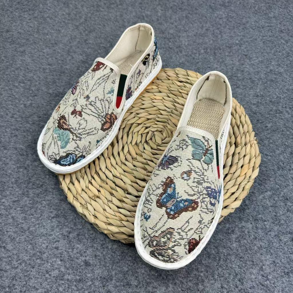 Handbestickte alte Peking-Stoffschuhe, Segeltuchschuhe, Paar Freizeitschuhe