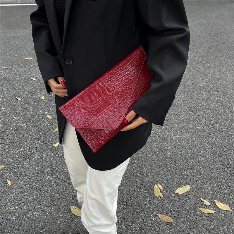 New bright leather autumn solid color trend personality large capacity crocodile pattern fashion hand envelope bag women
