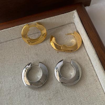 Geometrisch Glatt Rund Atmosphäre Licht Luxus Ohrschmuck High-End Schlicht Flacher Ring Schlichter Ring Ohrschnalle