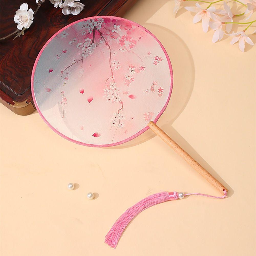 

1 шт. Новый винтажный шелковый веер Ципао Костюм Тан Древняя кисточка Танец Круглый ручной веер Свадебные аксессуары Печать Китайский веер