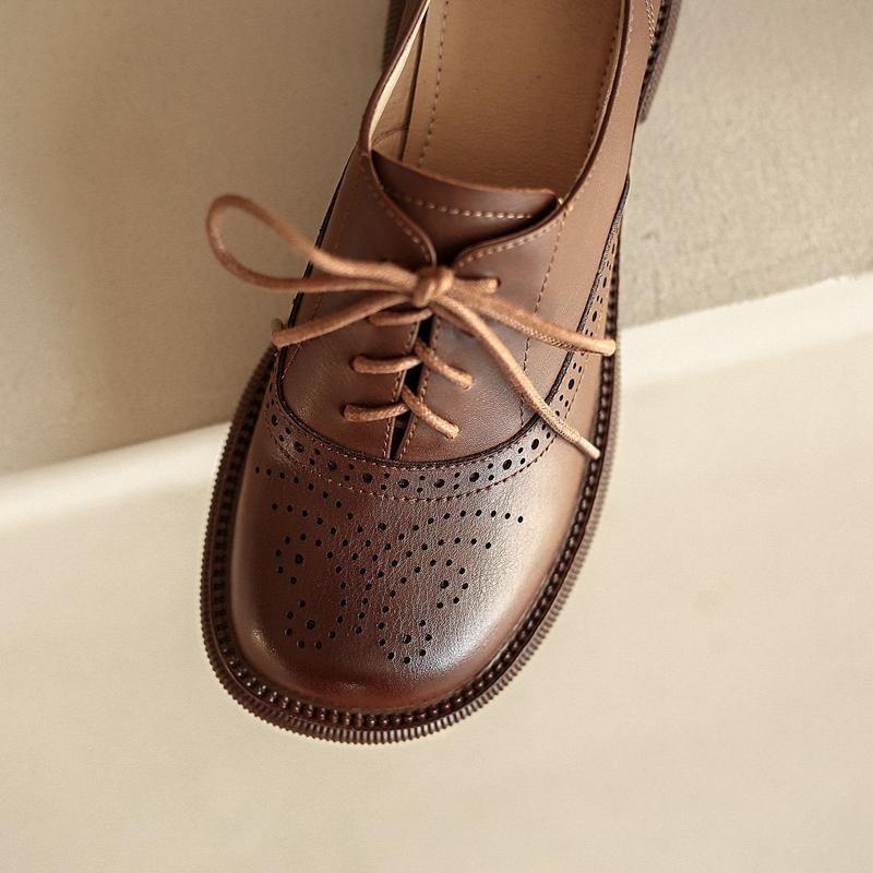 Fashion Women's New Sculptured Comfortable Inner and Outer Leather Thick Sole Round Head Lace up Mid Heel Large Block Oxford Shoes