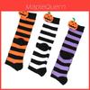 Niedliche lange Socken mit Kürbis-Motiv für Kinder aus Polyestergewebe, abriebfest, gestreift/kariert, verpackt in einem Beutel.