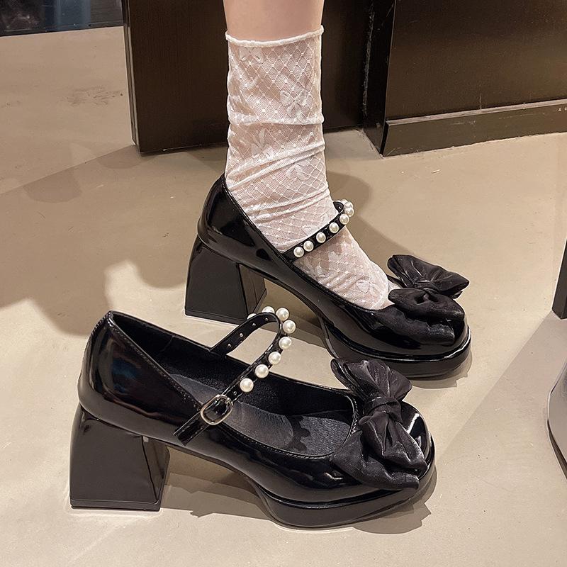 Internet-Berühmtheit Mary Jane High Heels Damen sexy Perlen Schleife kleine Lederschuhe 2025 Frühling neu mit Rock Einzelne Schuhe