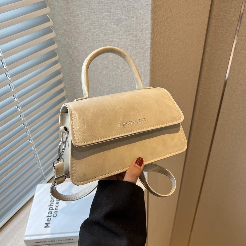 Retro Small Bag Women's 2025 New Fashion Casual Shoulder Messenger Bag with Simple Texture Women's Portable Small Square Bag