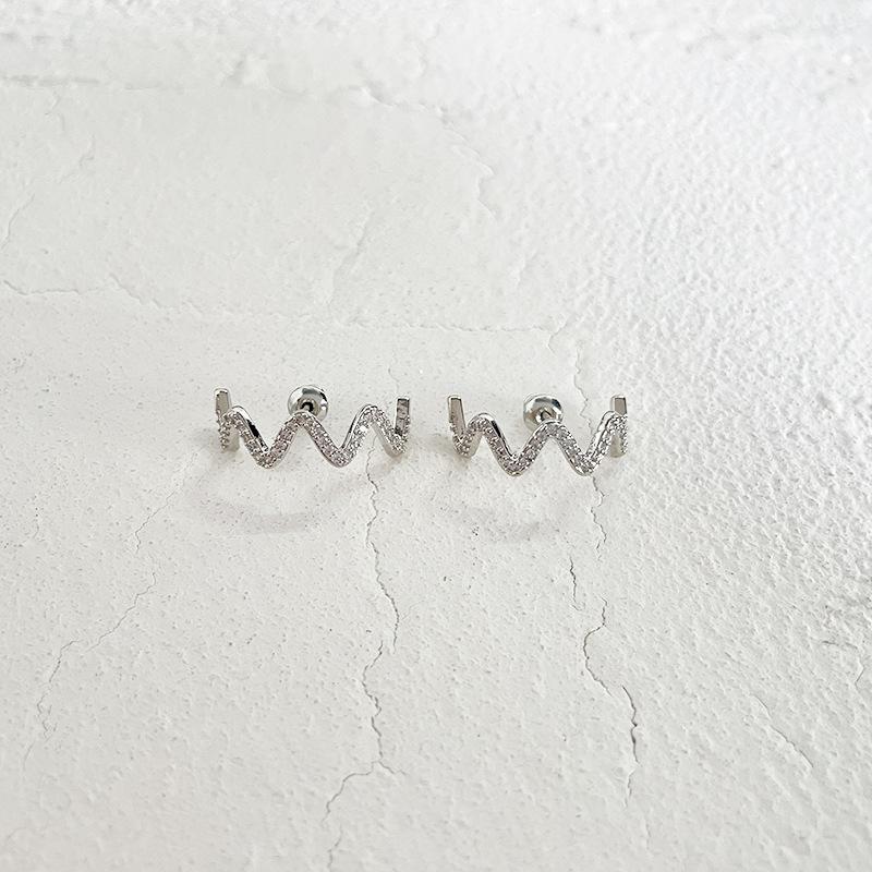 

Irregular earrings women s metal earrings niche exaggerated earrings temperament personalized earrings versatile and simple