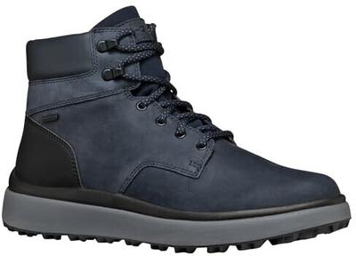 Boots & Stiefel