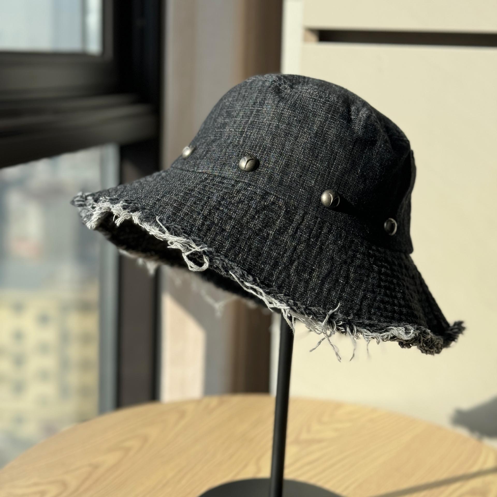 

New vintage distressed raw edge denim fisherman hat for women, spring and summer, large brim sun protection hat, versatile rivet bucket hat Adult54-60Adjustable чёрный