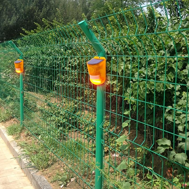 1 buc Lumină Solară cu Sunet cu Alarmă cu Senzor de Mișcare, 129dB Tare, LED Intermitent pentru Casă, Hambar, Curte, Securitate Fermă, Sistem de Alarmă Modern