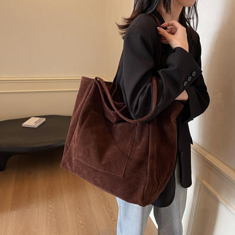 Женская сумка через плечо большой емкости — фото 6