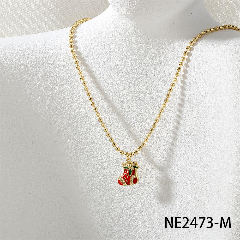 Weihnachtskollektion: Perlenkette mit Anhängern von Baum, Schneemann, Weihnachtsmann, Rentier, Kranz, Handschuhen und Socken