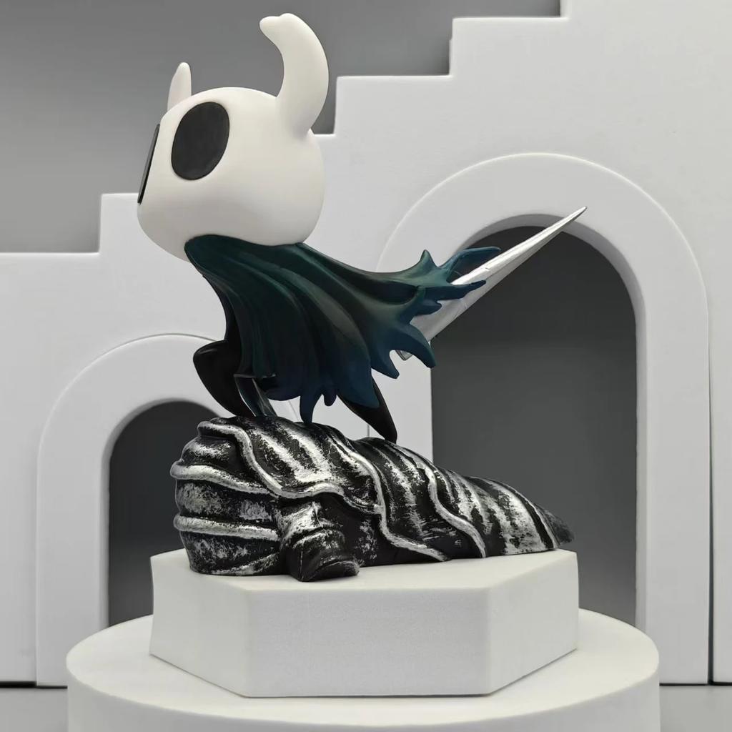 IN stock Exclusive New Hollow Knight Three Swordsmen Exquisite Garage Kit Desktop Model Boys Fashion Gift Decoration