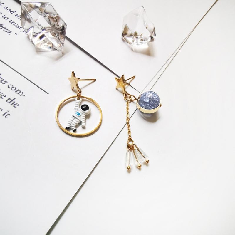 Chic Asymmetric Ear Studs Niche Moon Planet Astronaut Dangle Earrings Gift for Anniversary Birthday Graduation Christmas