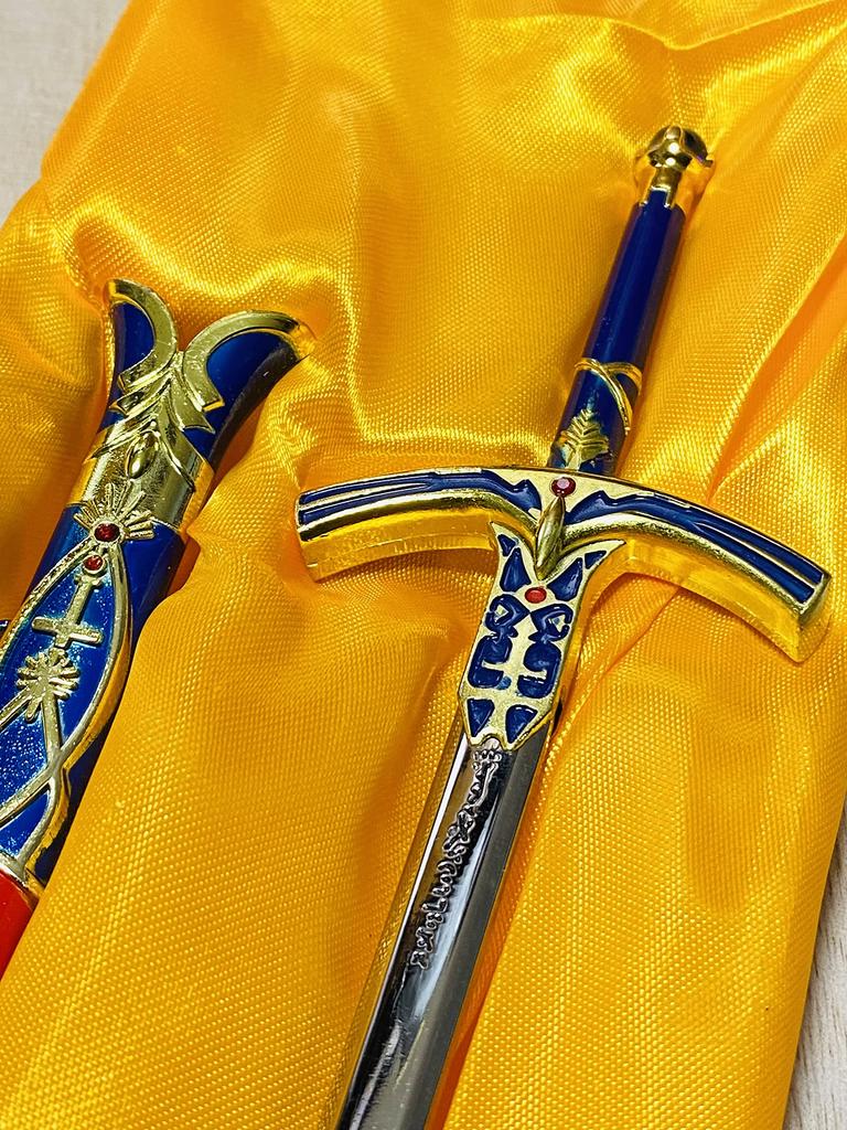 30cm Excalibur Fate Sword Mini Weapon Sword Spear Bow Arrow Shield Katana Accessory Keychain Figure Interior Doll Display Decoration Pedestal PS4 PS5