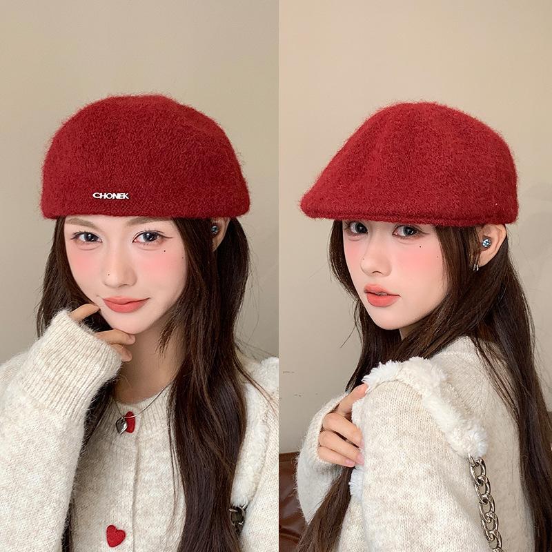 Wind beret anti-wear high-end fashion forward hat autumn and winter versatile face small knitted painter hat