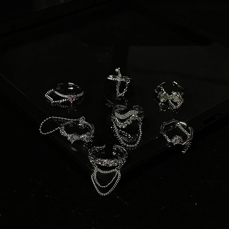 Niche Design Sense Cold Wind Chain Love Opening Simple Fashion High Sense Index Finger Ring Women