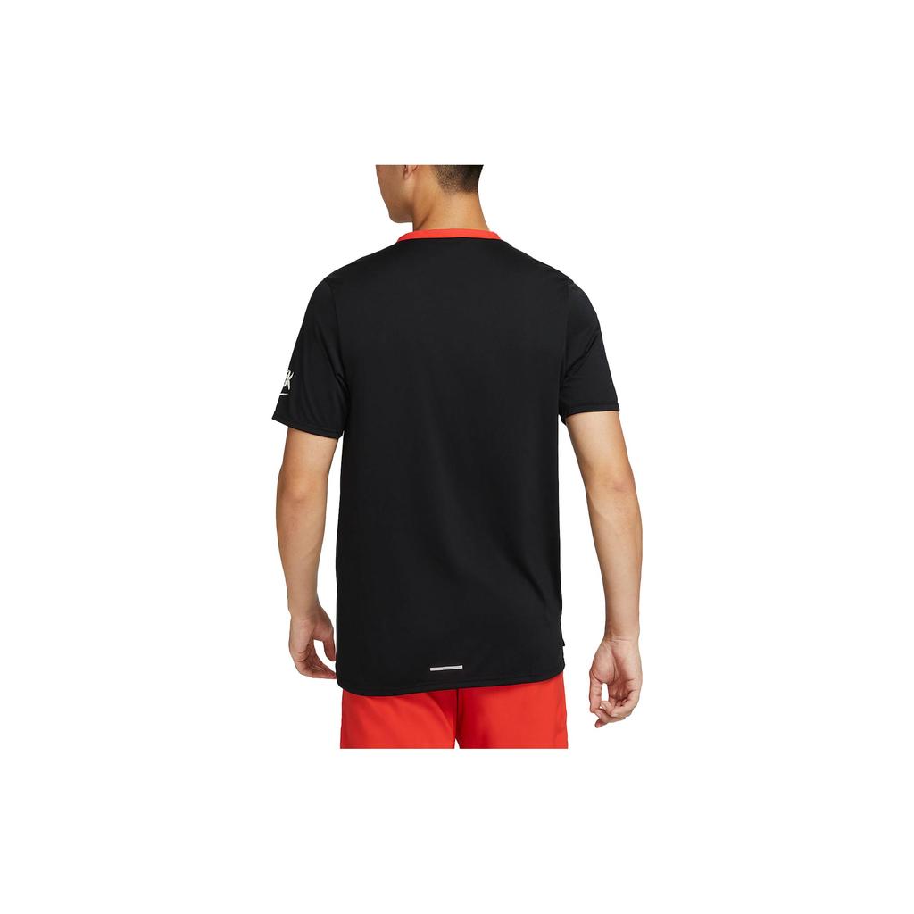 Nike Running T Shirts Men's Black Crew Neck Moderate Straight Fit FB7067-010