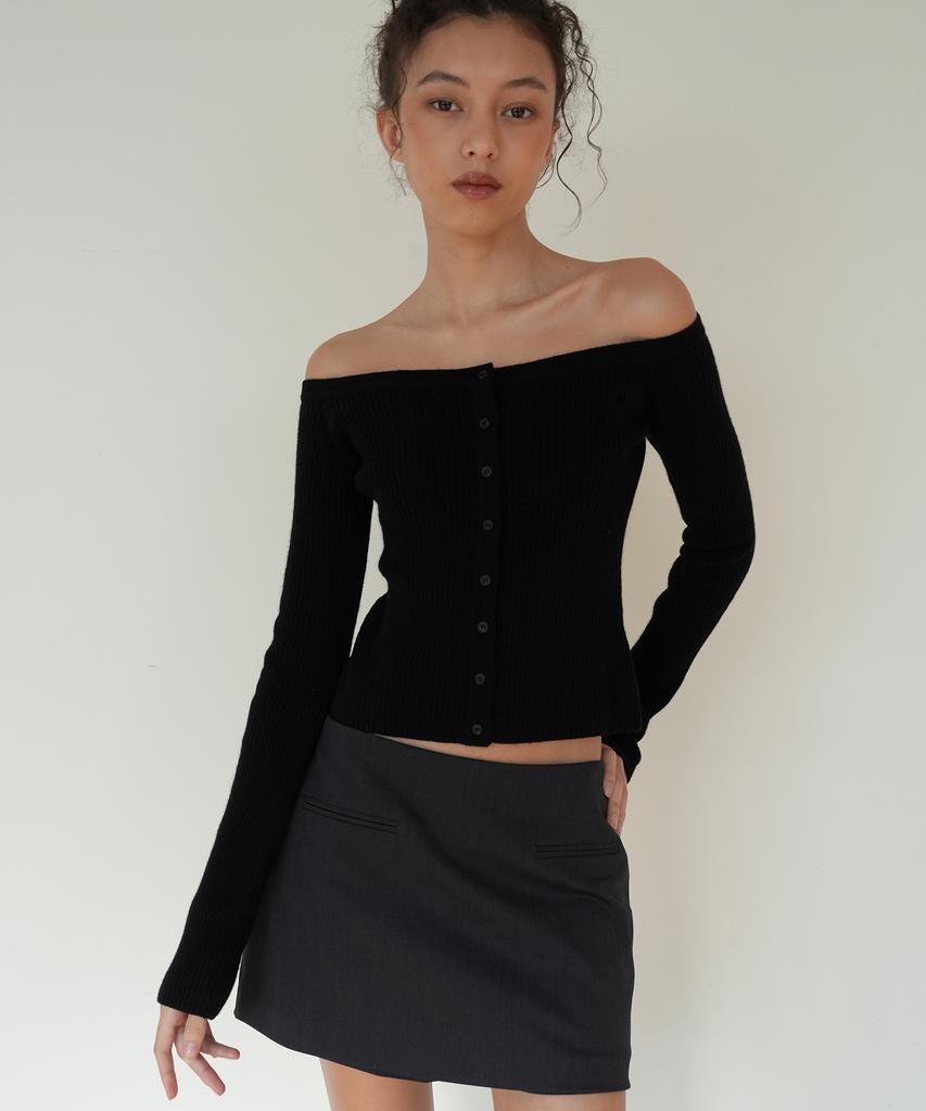 Jaejeudeu Off-Shoulder Wool Cardigan_Black