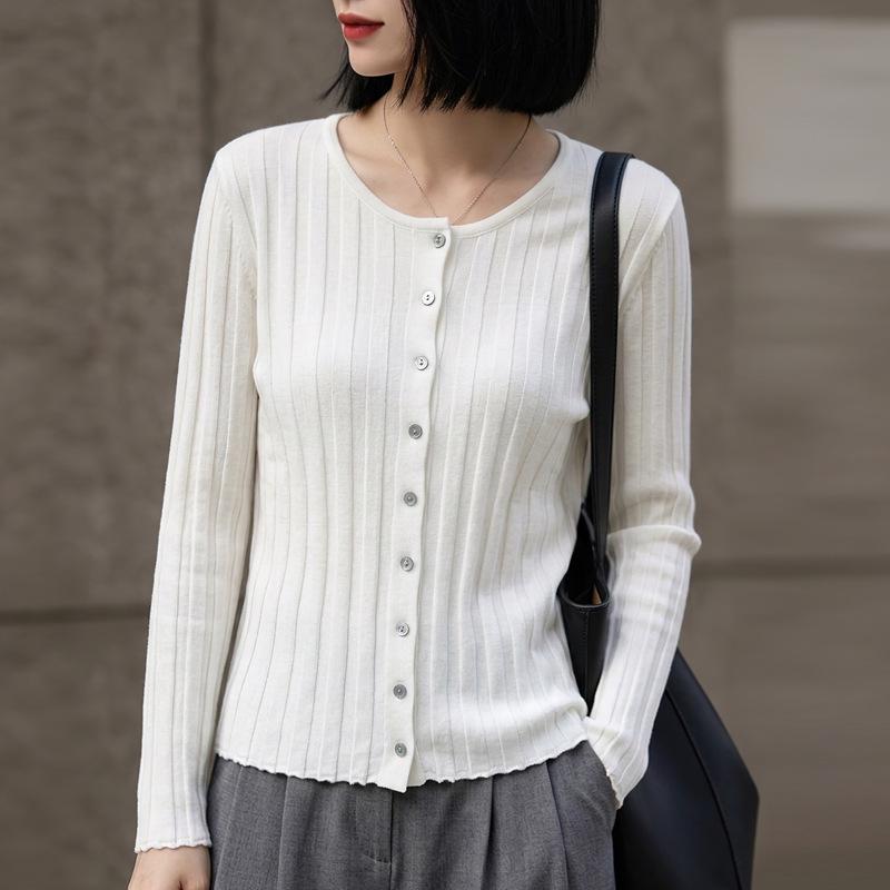 2026 Autumn Women's Round Neck Knit Cardigan Sweater Korean Style Button-Up Outerwear Top
