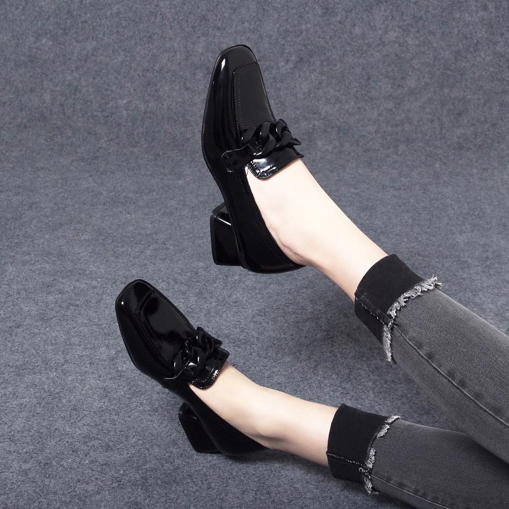 Single shoes women's spring new flat bottom black square head first layer cowhide patent leather square buckle low top women's shoes