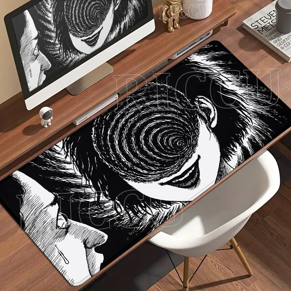 Schwarz-Weiß-Mauspad XXL HD Anime-Mädchen Schreibtischunterlage Erweiterte Gaming-PC-Tastaturmatten Große Gamer-Collage Horror-Anime-Mauspad